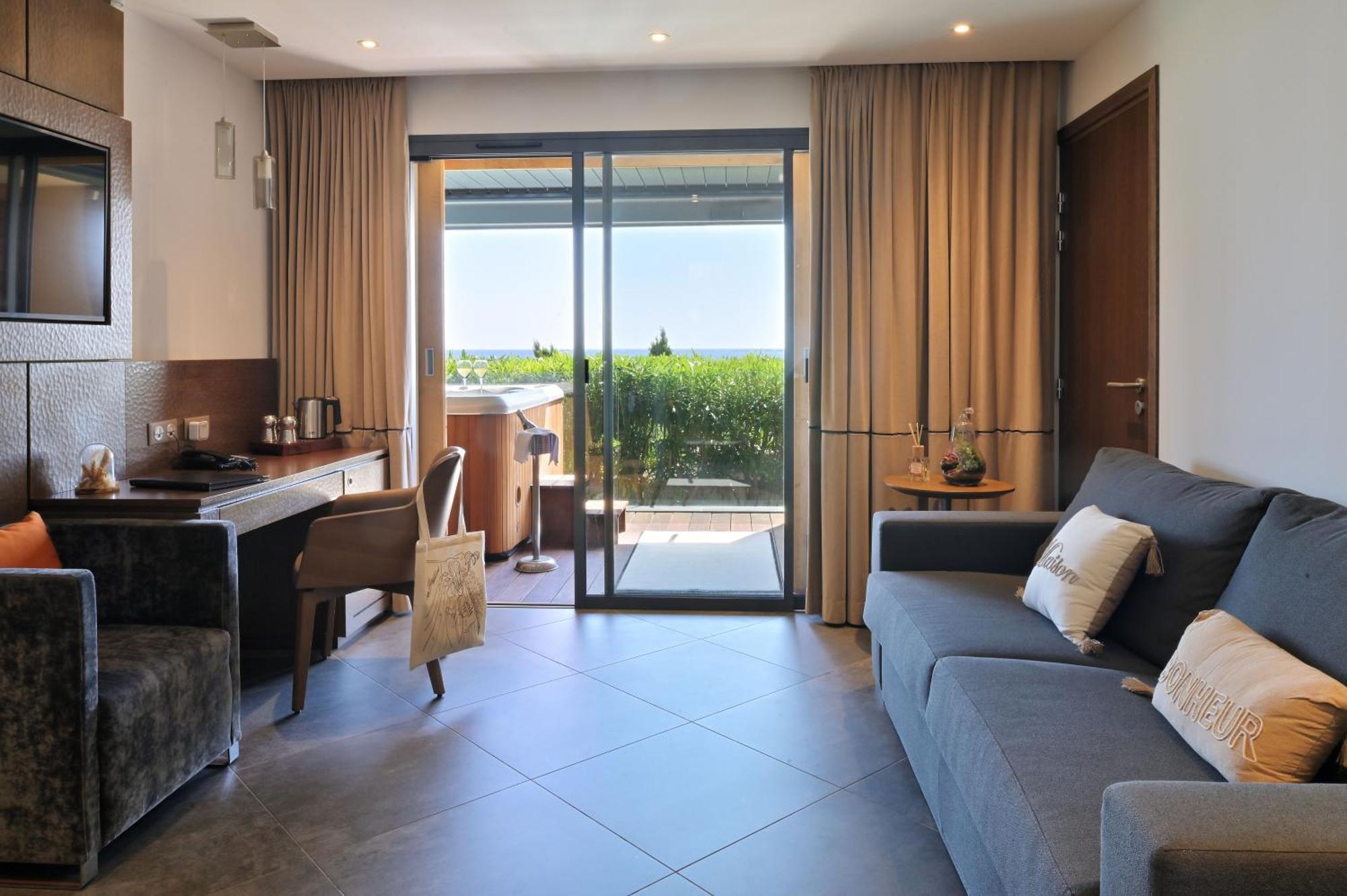 Hotel Le Week End Αζάτσιο Εξωτερικό φωτογραφία