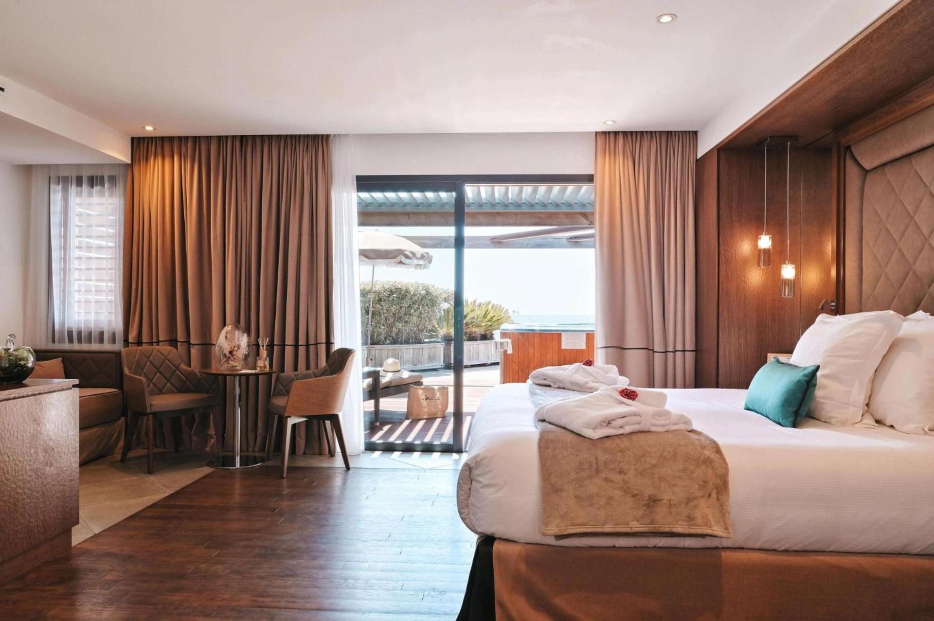 Hotel Le Week End Αζάτσιο Εξωτερικό φωτογραφία